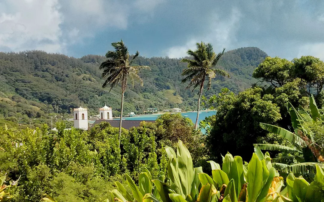 À la Découverte de la Cathédrale Saint-Michel de Rikitea, patrimoine de la Polynésie Française